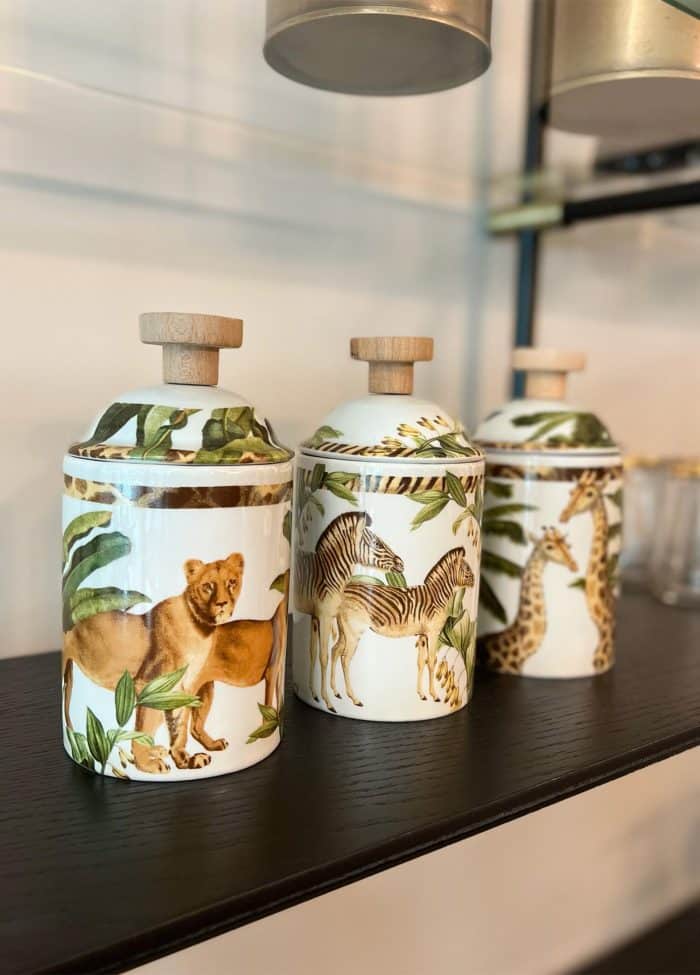 0.55 Lt. Giraffe Spice Jar, Bone Porcelain, Monreve